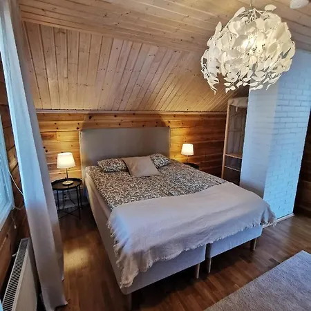 Autumn Leaf Villa Ivalo