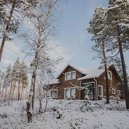 Autumn Leaf Villa *